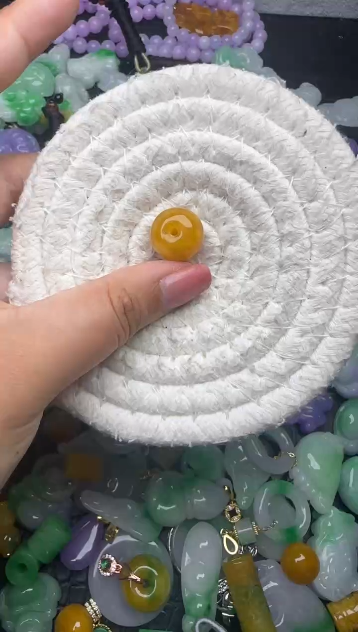 颈饰未镶嵌翡翠缅甸翡翠吊坠