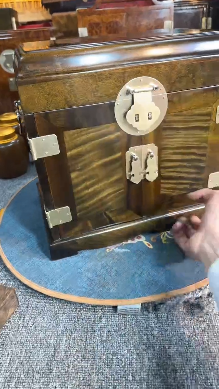 【闪购商品】乌木类成套家具阴沉官皮箱   s30