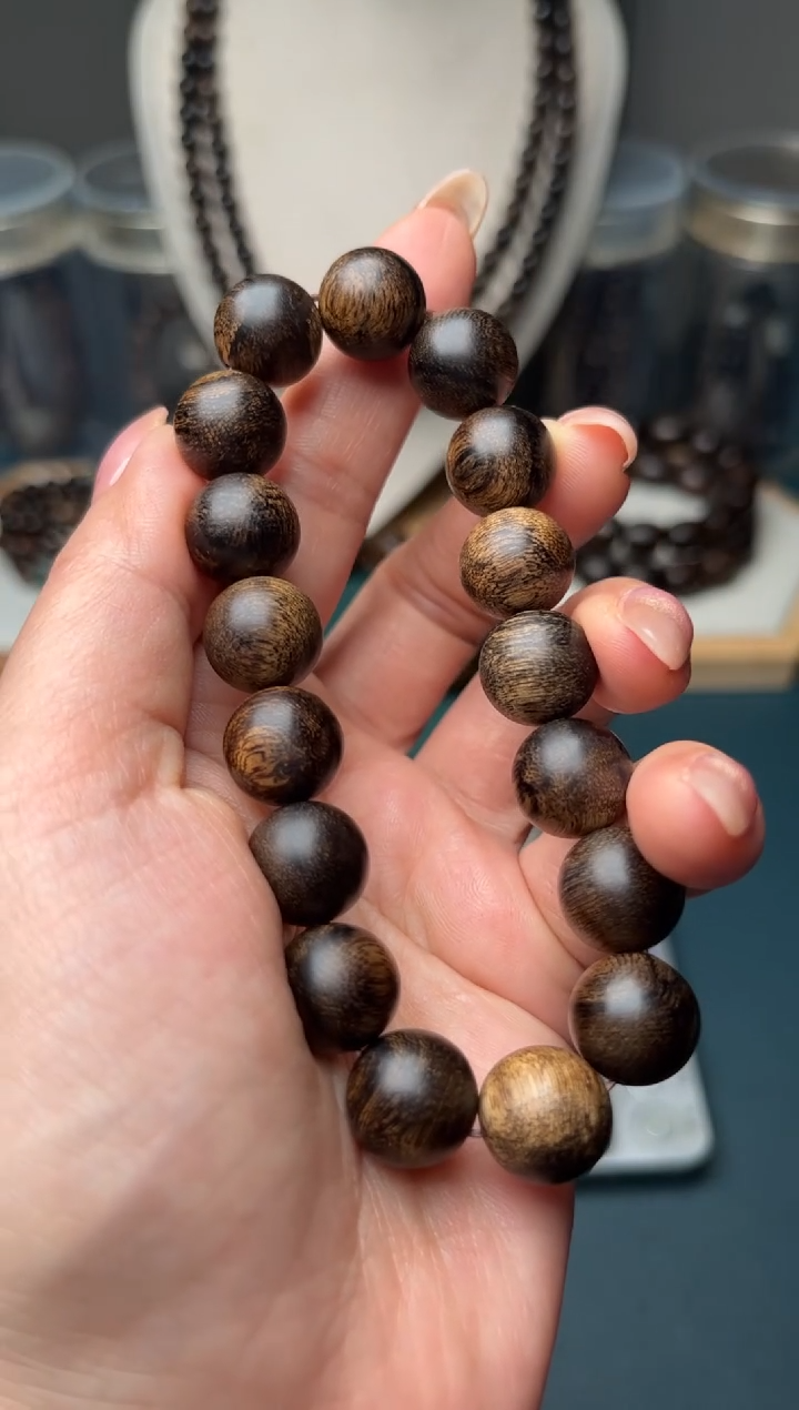 【闪购商品】沉香手串12mm越南芽庄留疤白奇楠