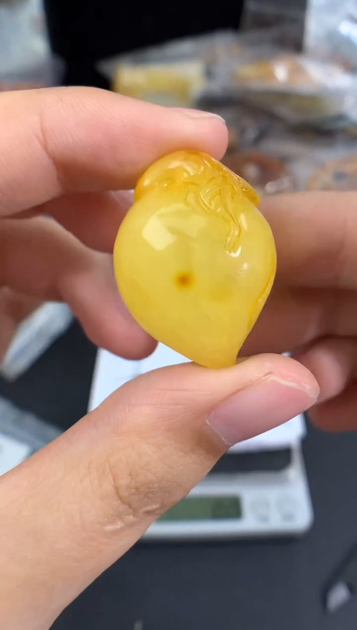 蜜蜡未镶嵌珠宝奇石1