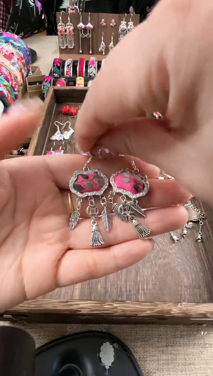 【闪购商品】织绣民族风老绣饰品570