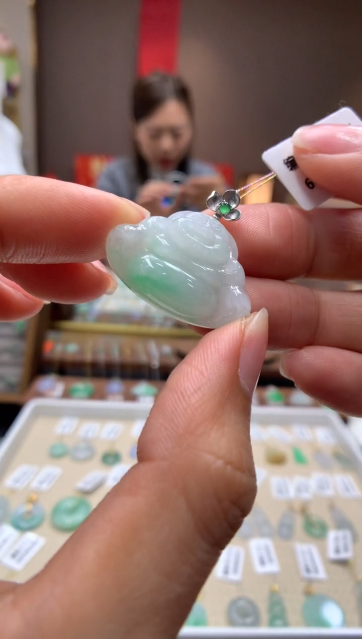 【闪购商品】翡翠颈饰18K金镶嵌佛公