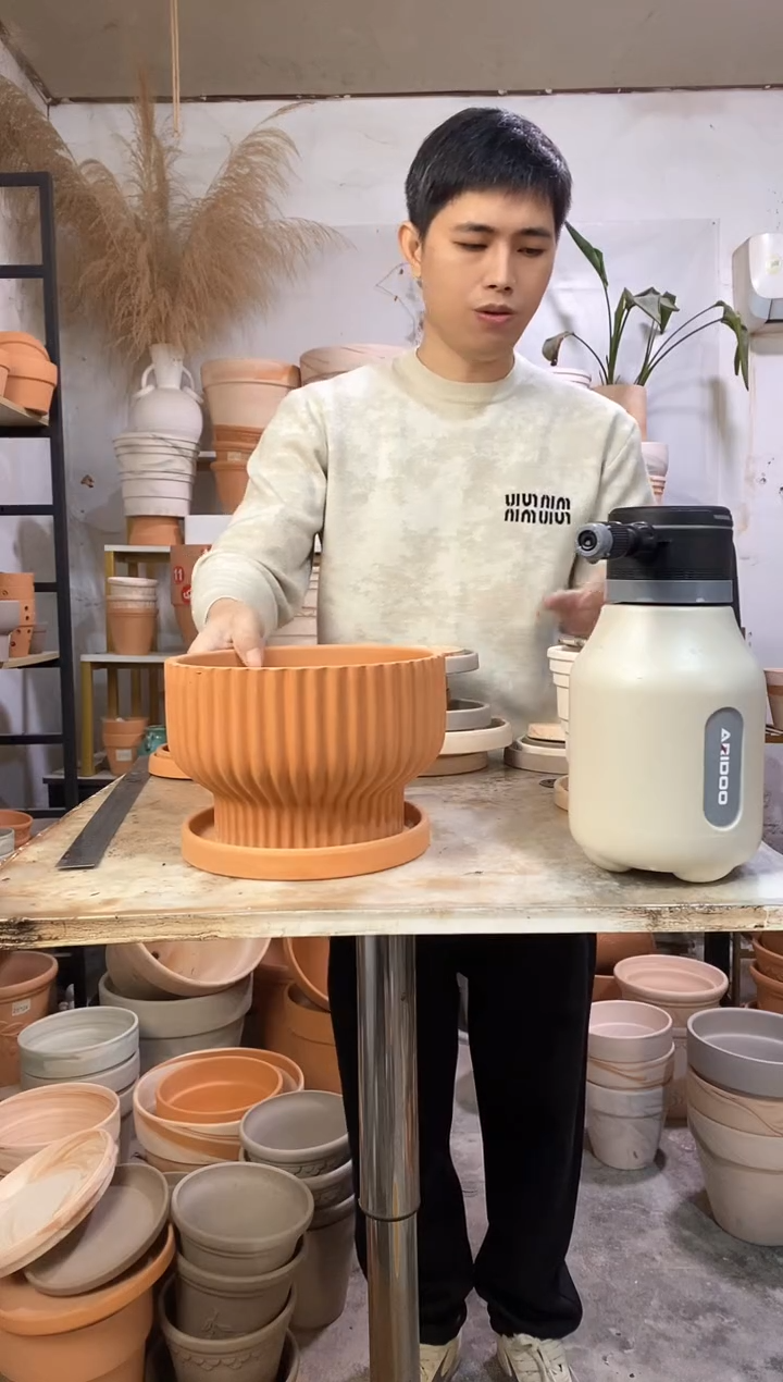 23*16红陶竖纹火锅 1盆1托