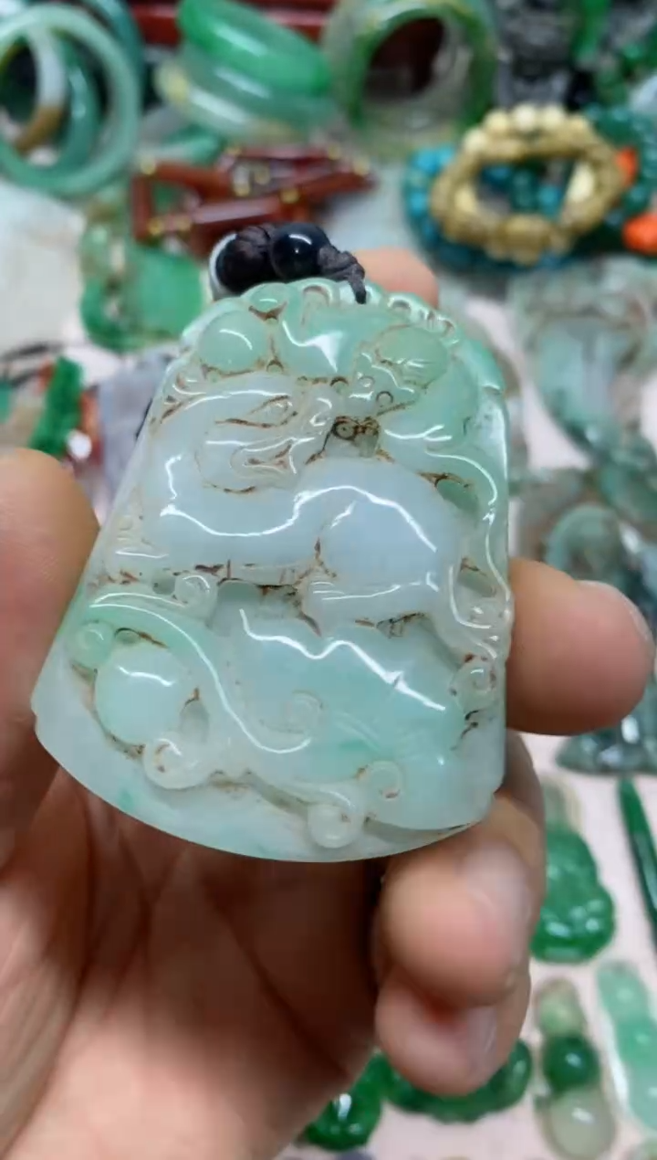 【闪购商品】64直播间的实时画面