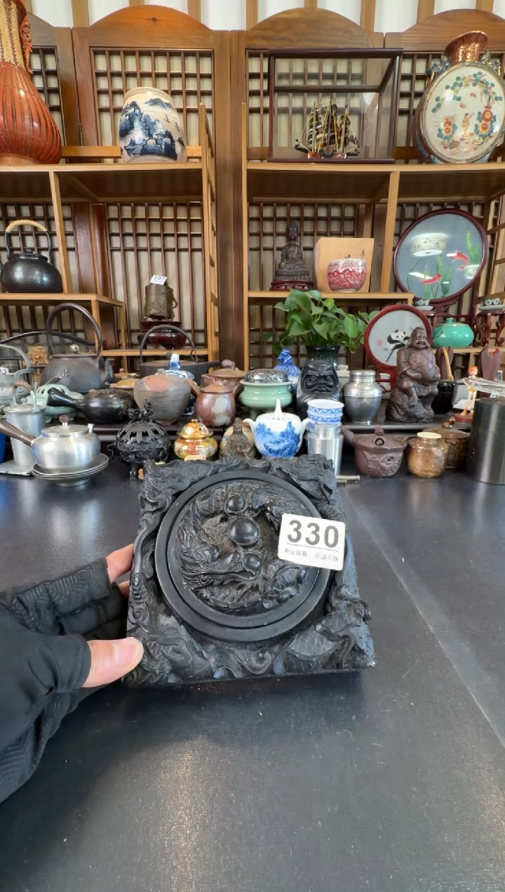 摆件  注意：回流商品，默认有瑕，不退不换。