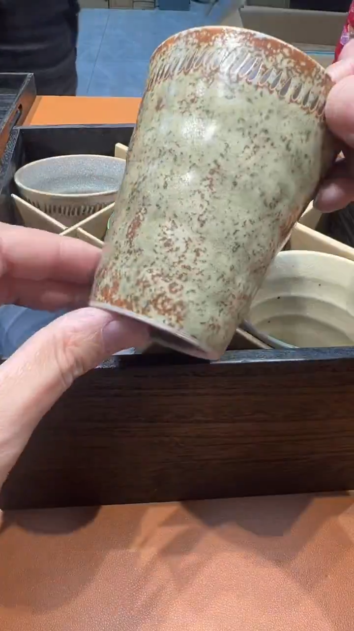 其他陶b****6阿达西日瓷摆件632