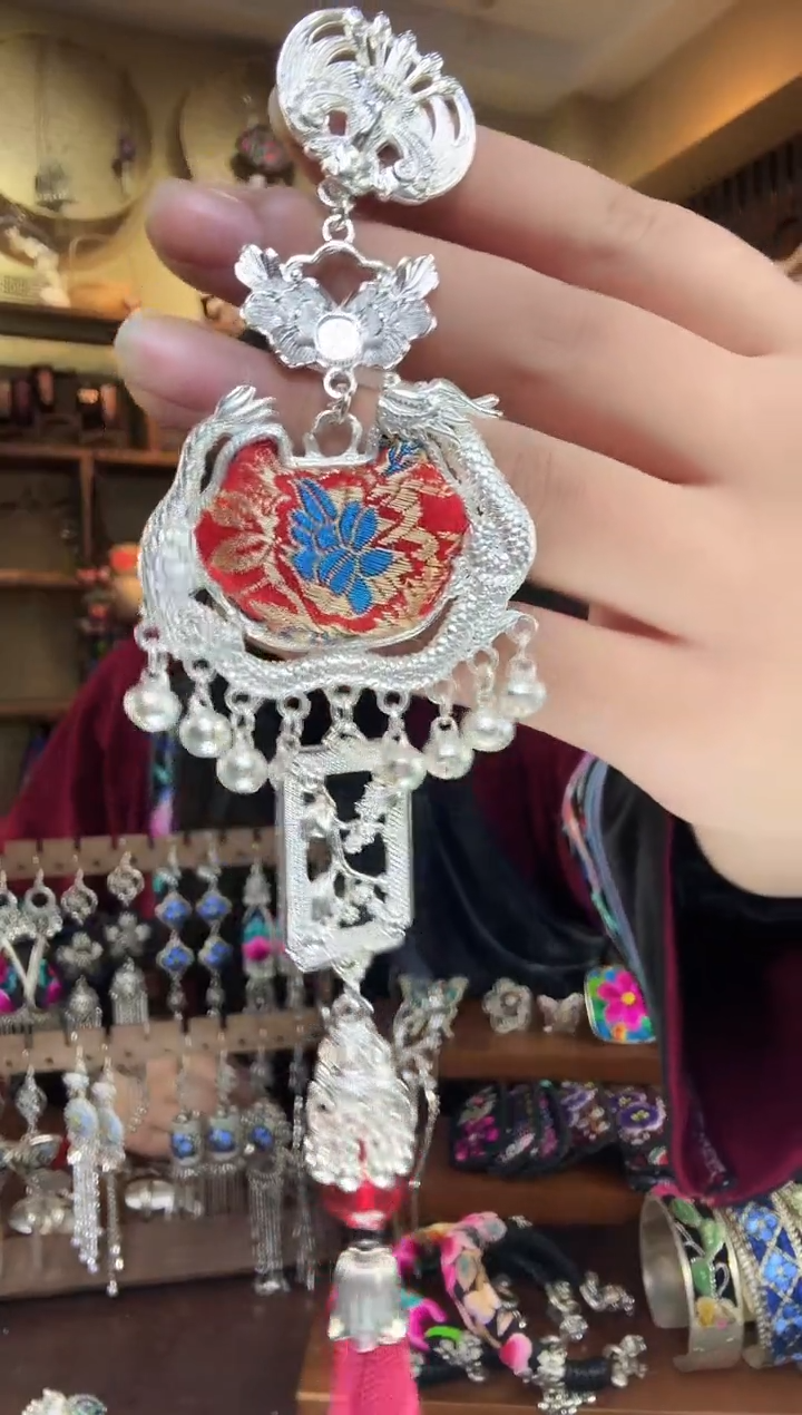 刺绣非遗刺绣民族风压襟