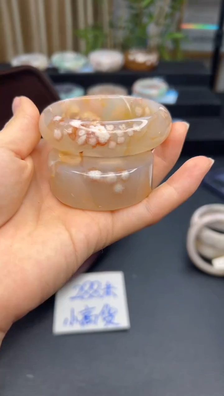 【闪购商品】石英质玉手镯未镶嵌A1298(54圈赠送镯心)