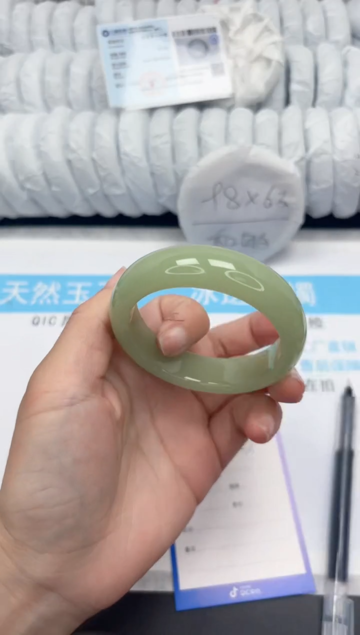 【闪购商品】石英质玉手镯未镶嵌123-53.8