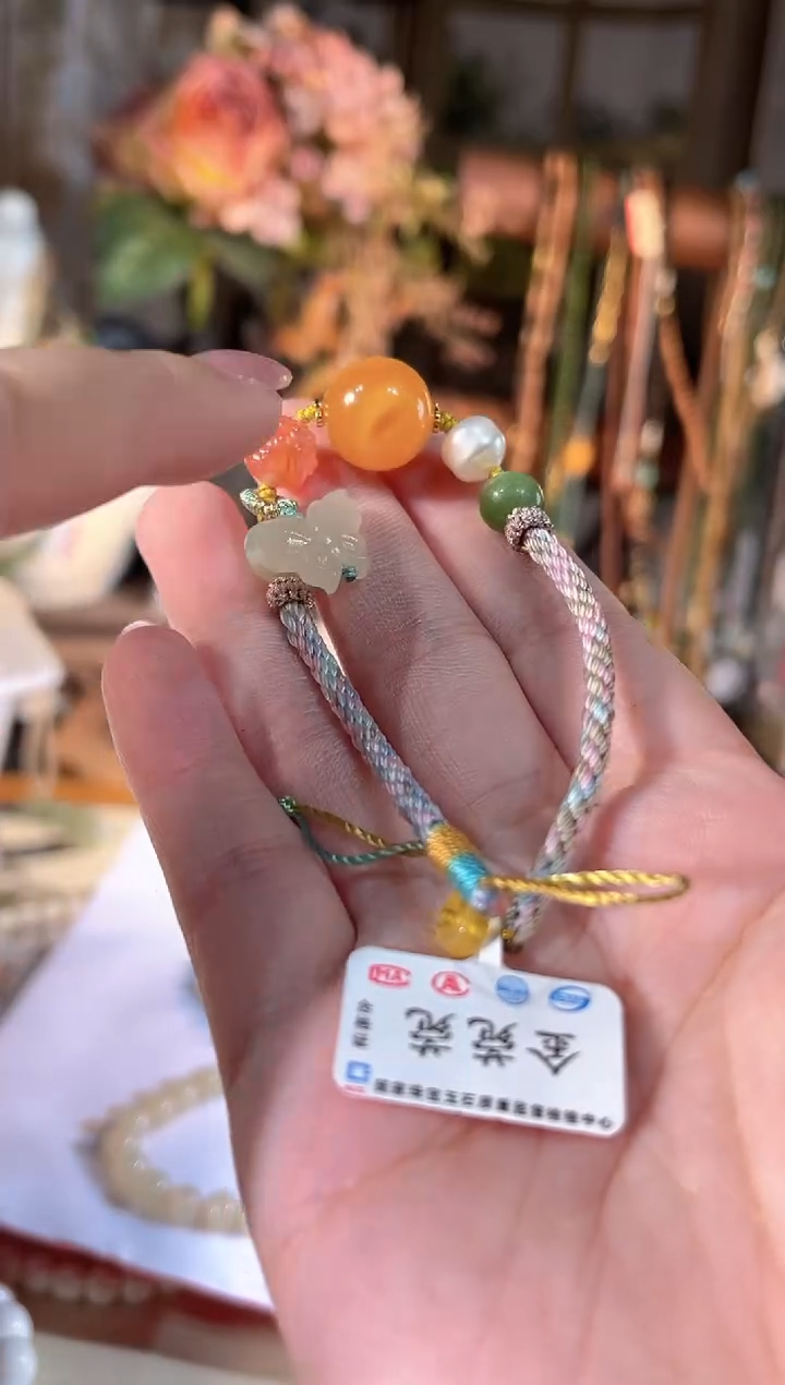 【闪购商品】蜜蜡手链未镶嵌多样性发货其一