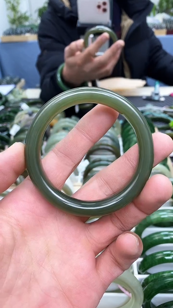 【闪购商品】和田玉手镯银S925镶嵌55.4