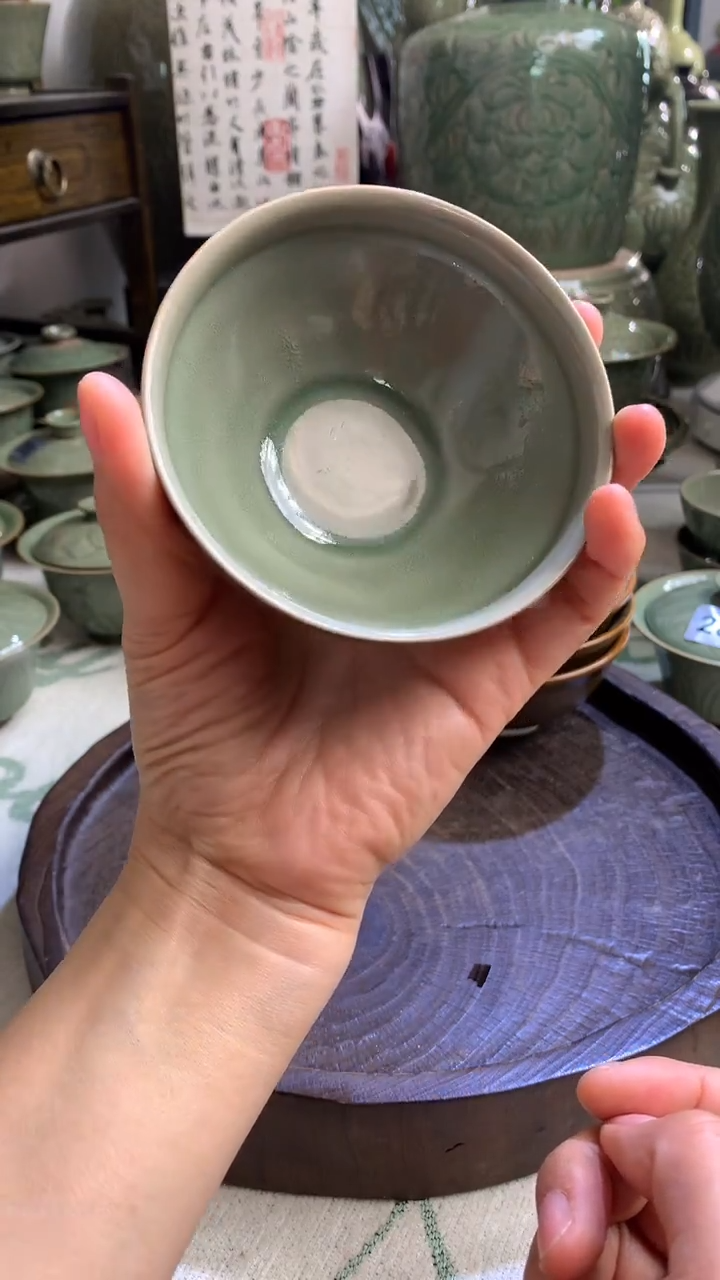 现代耀州窑微瑕青铜纹主人杯一只