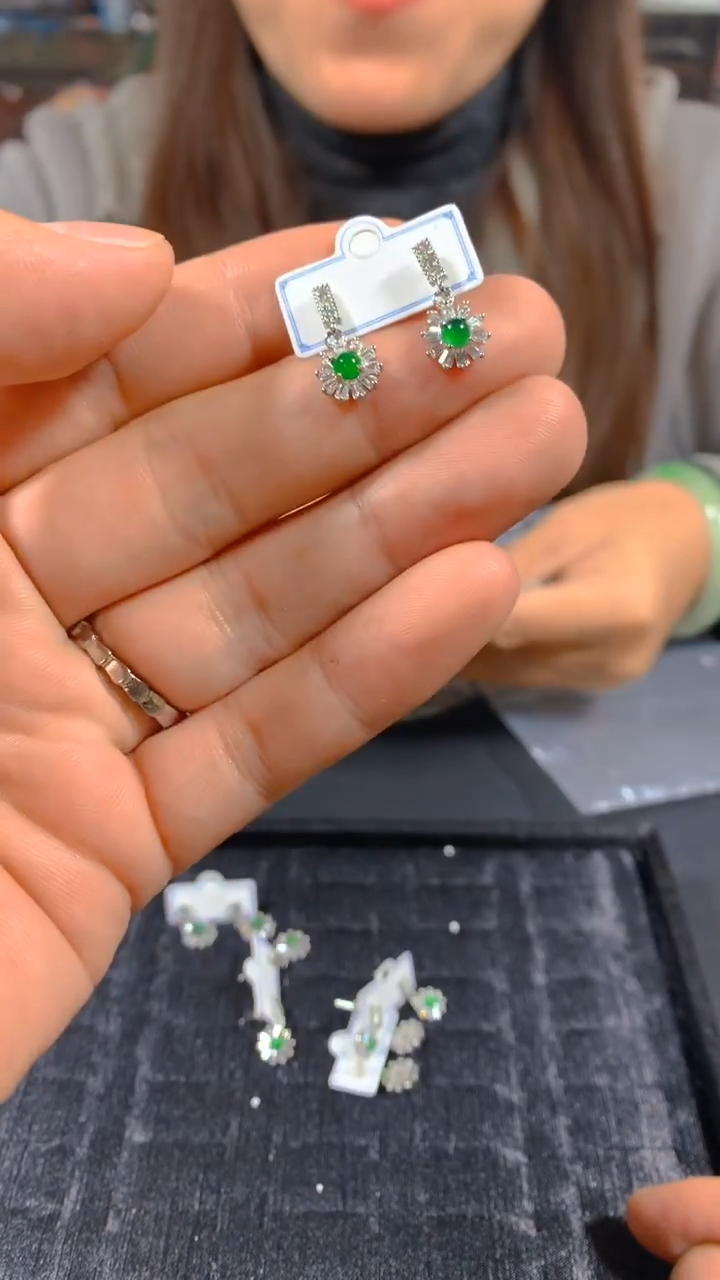 未镶嵌翡翠耳饰多样性发一