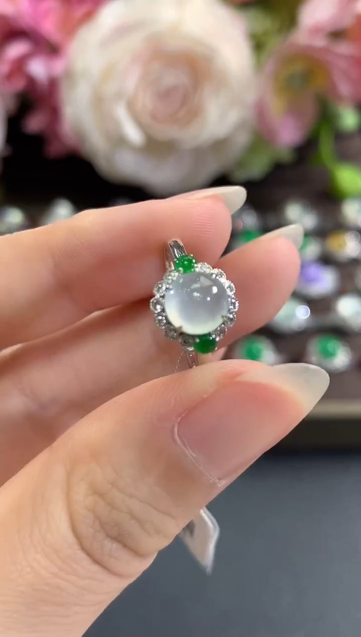 18K金镶嵌戒指翡翠b15   