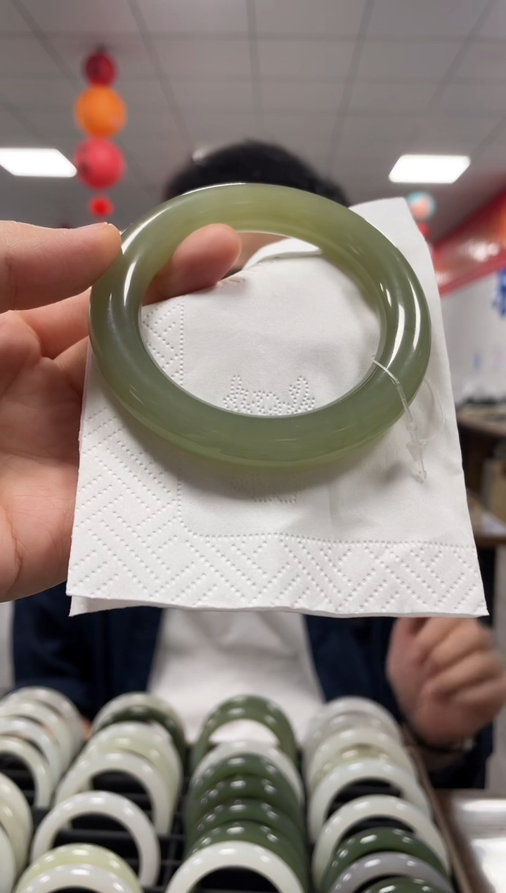 和田玉手镯未镶嵌圈口备注  高品葡萄肉手镯一条