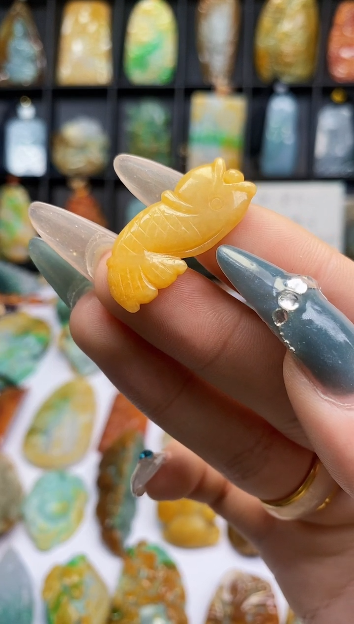 【闪购商品】翡翠颈饰未镶嵌A货翡翠