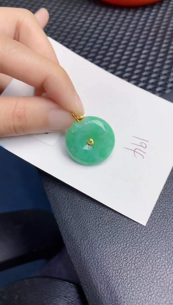 【闪购商品】翡翠颈饰18K金镶嵌000000000