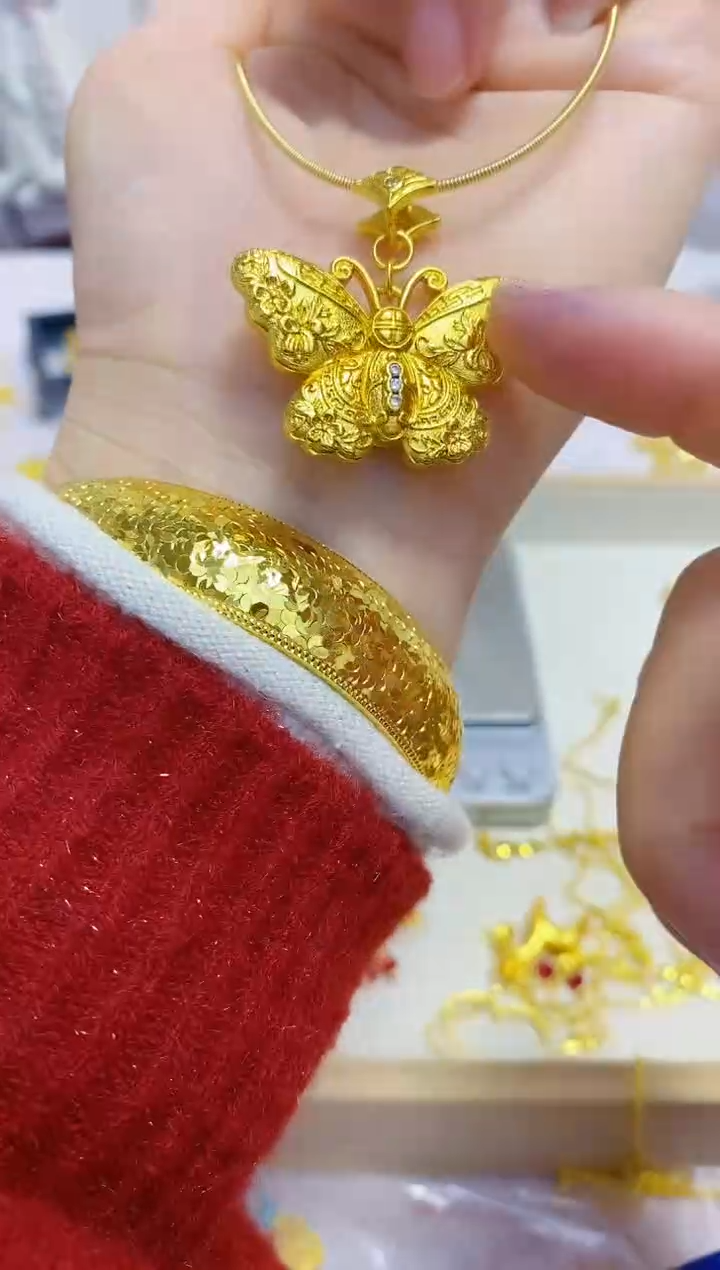 合金无038大蝴蝶吊坠