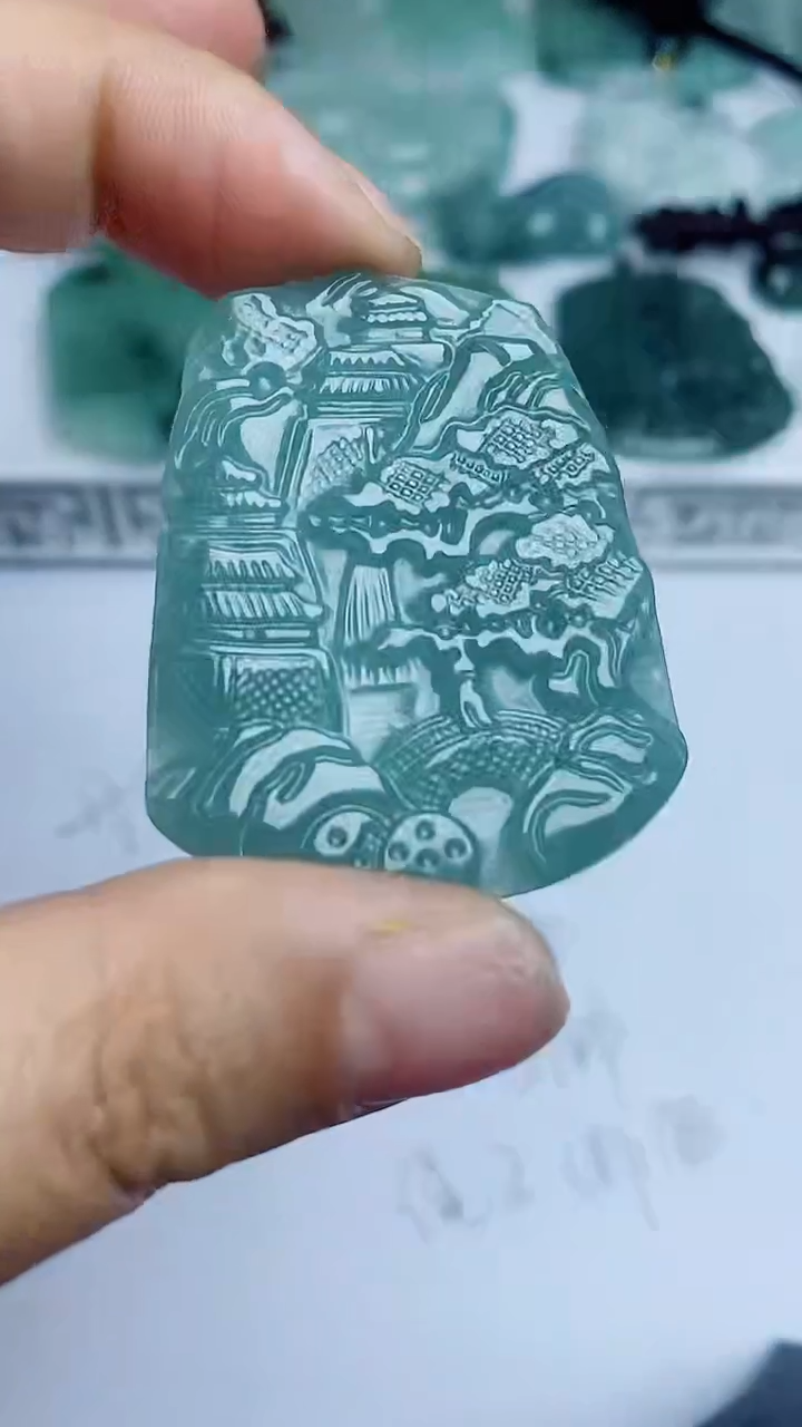 【闪购商品】翡翠颈饰未镶嵌多样性随机发其一