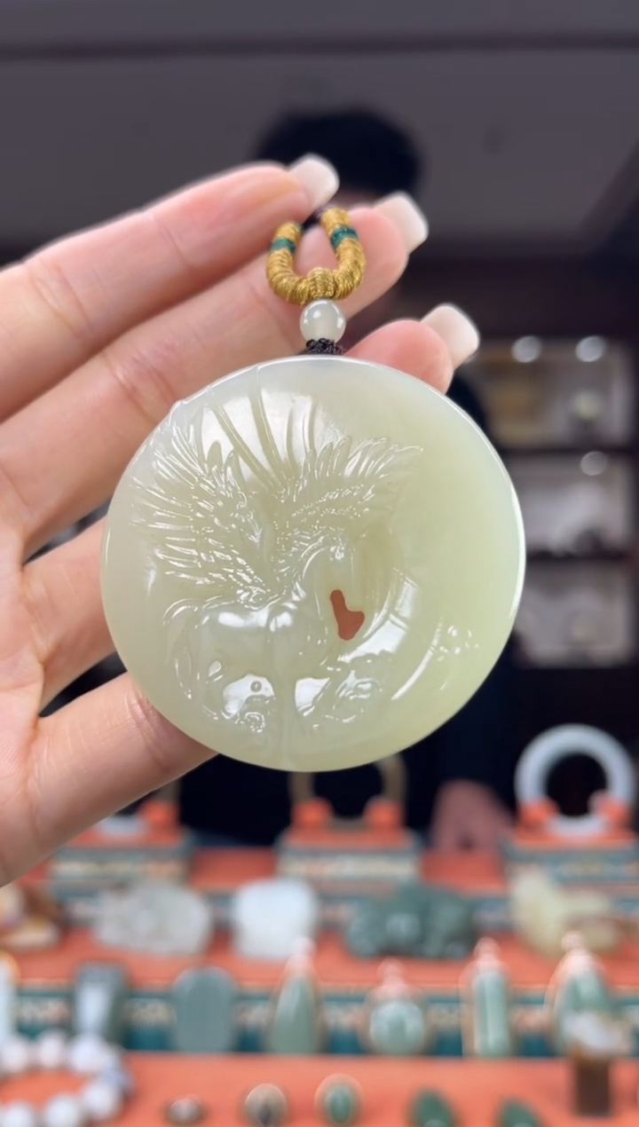 颈饰未镶嵌和田玉佩佩