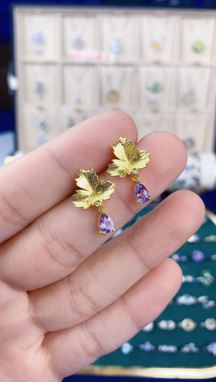 【闪购商品】紫晶耳钉银S925镶嵌带证书