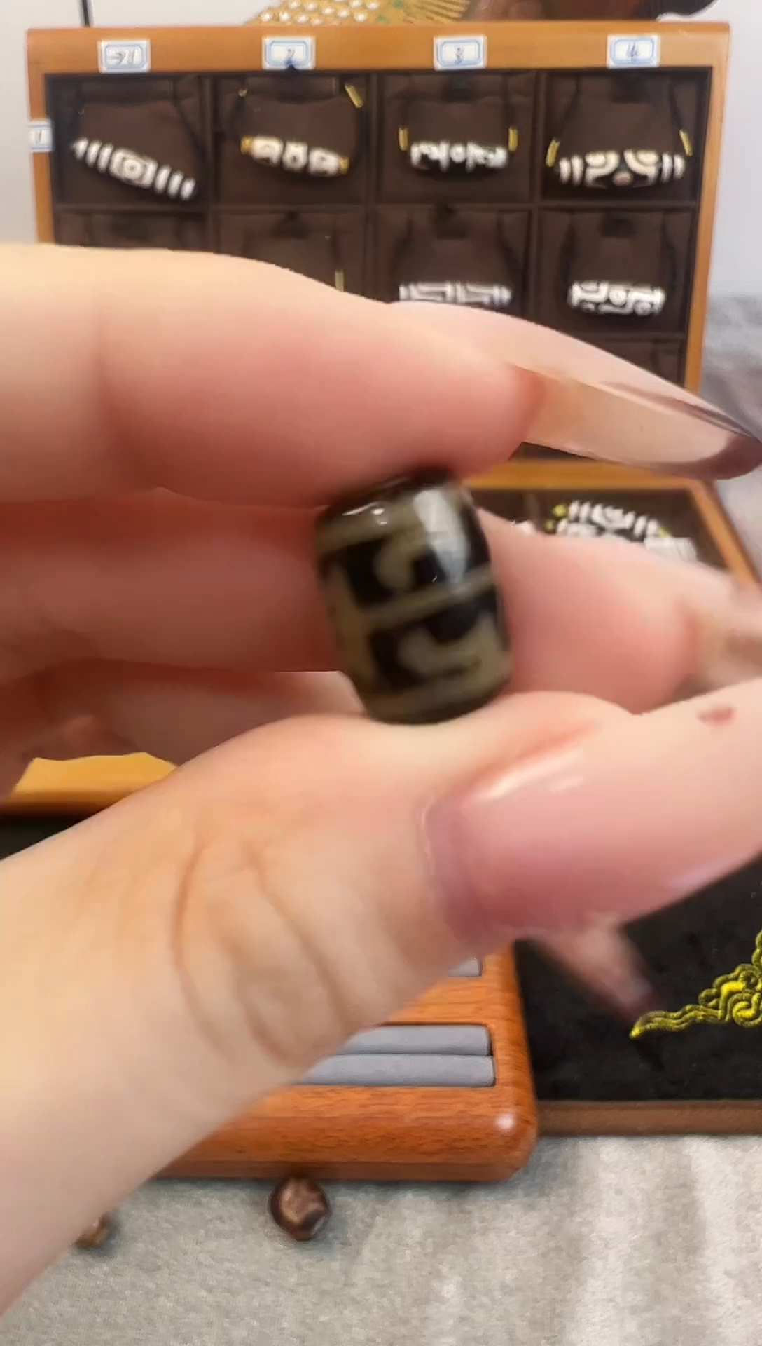 玛瑙/玉髓（覆膜）颈饰未镶嵌77.（微瑕）