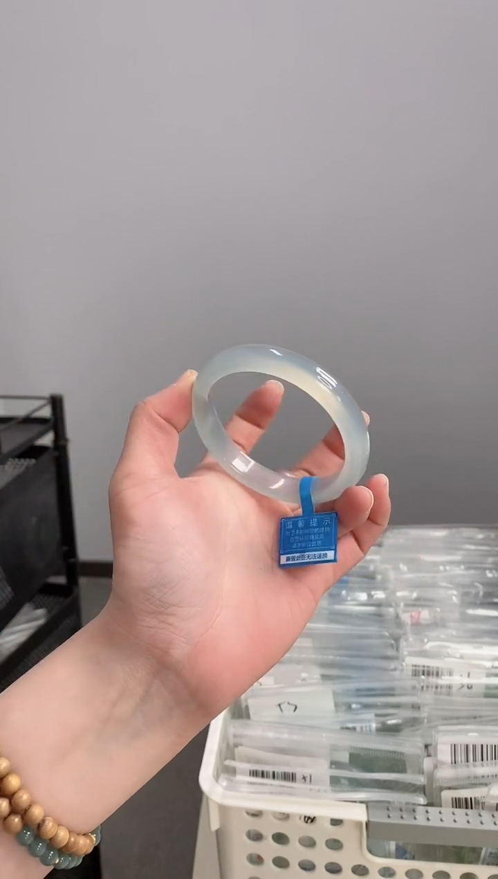 【闪购商品】玛瑙/玉髓手镯未镶嵌57-58圈