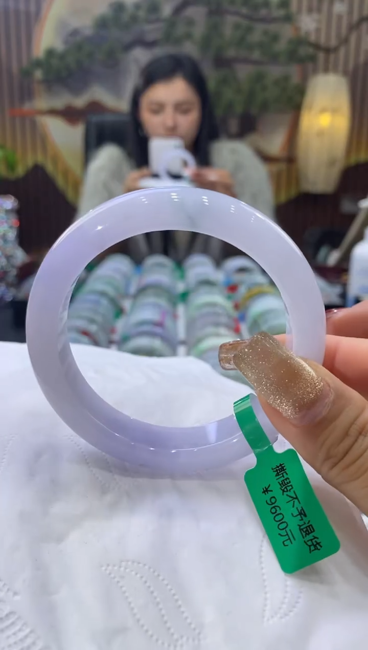 【闪购商品】翡翠手镯未镶嵌多人09198