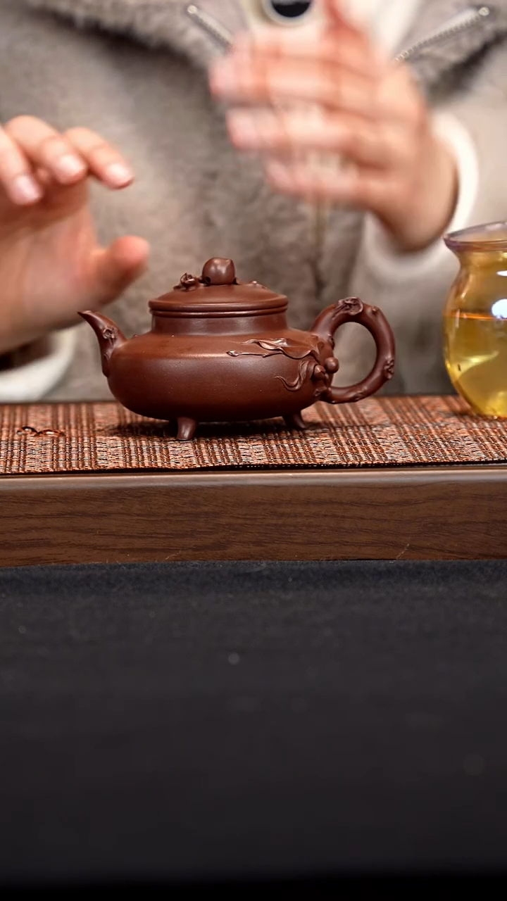 【闪购商品】全手圣桃壶 一物见春