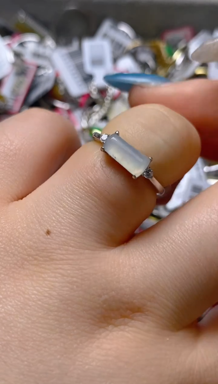 银S925镶嵌戒指翡翠百内无证书
