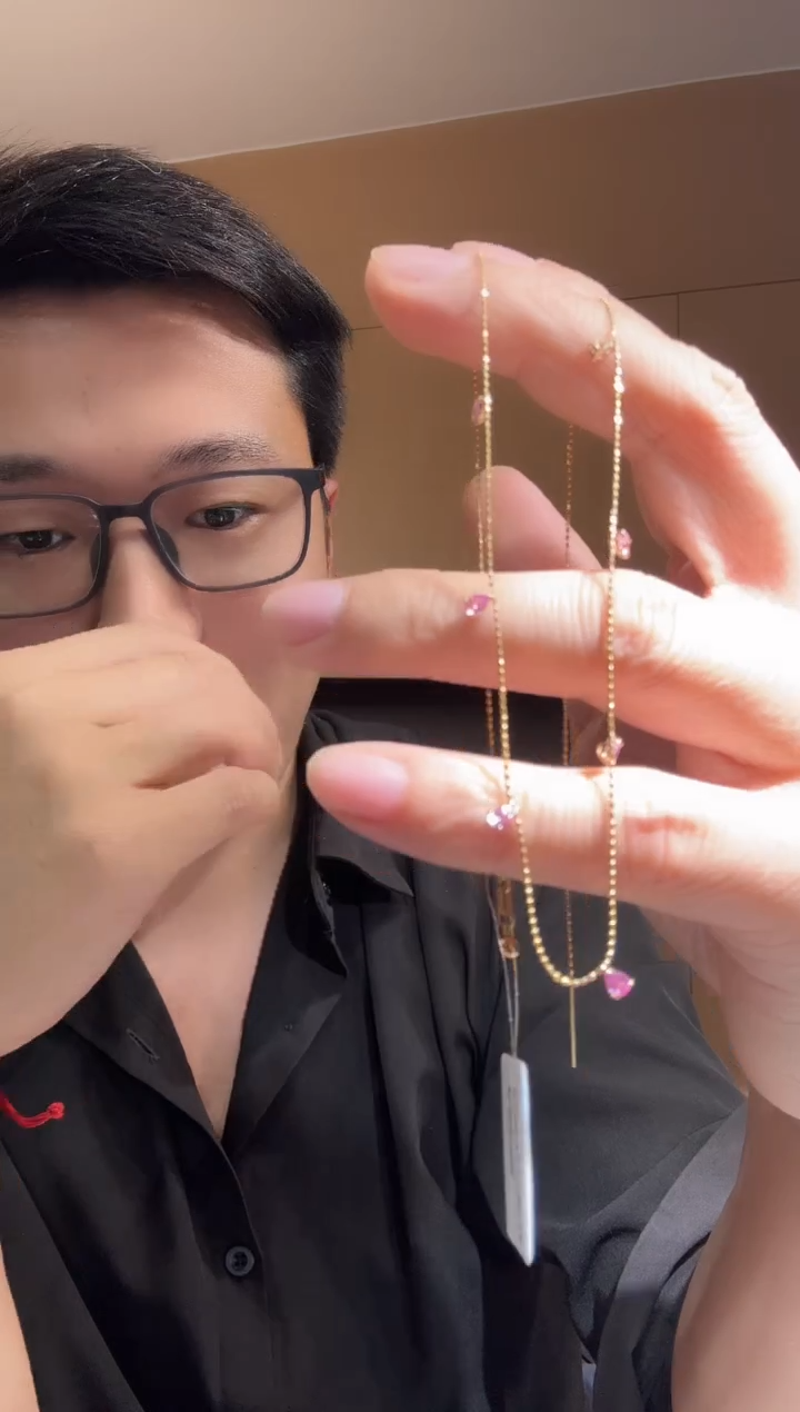 【闪购商品】彩色蓝宝石项链18K金镶嵌粉蓝宝满天星项链TG