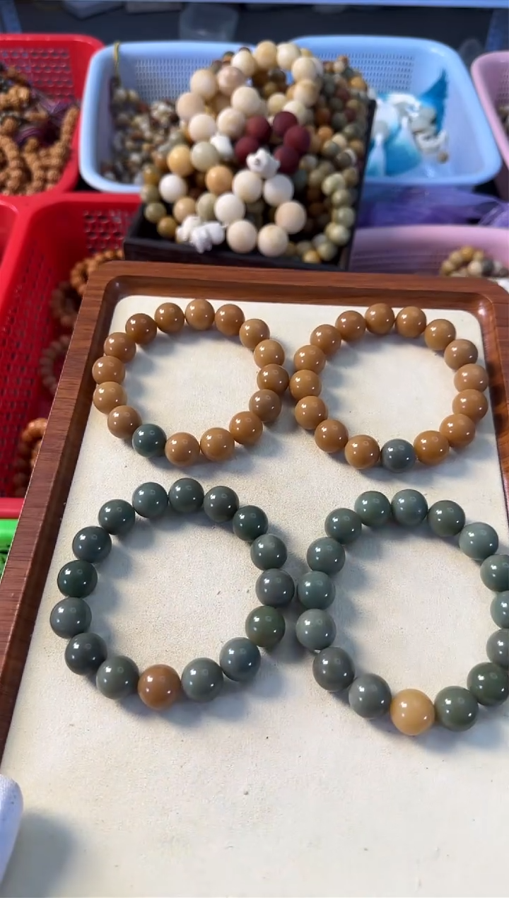 【闪购商品】白玉菩提手串15风化黄和绿色圆珠