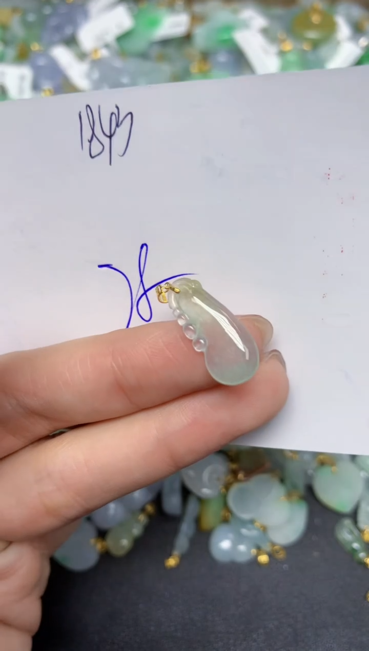 【闪购商品】翡翠颈饰18K金镶嵌天然翡翠A货