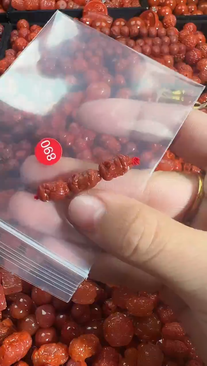 颈饰未镶嵌南红玛瑙1