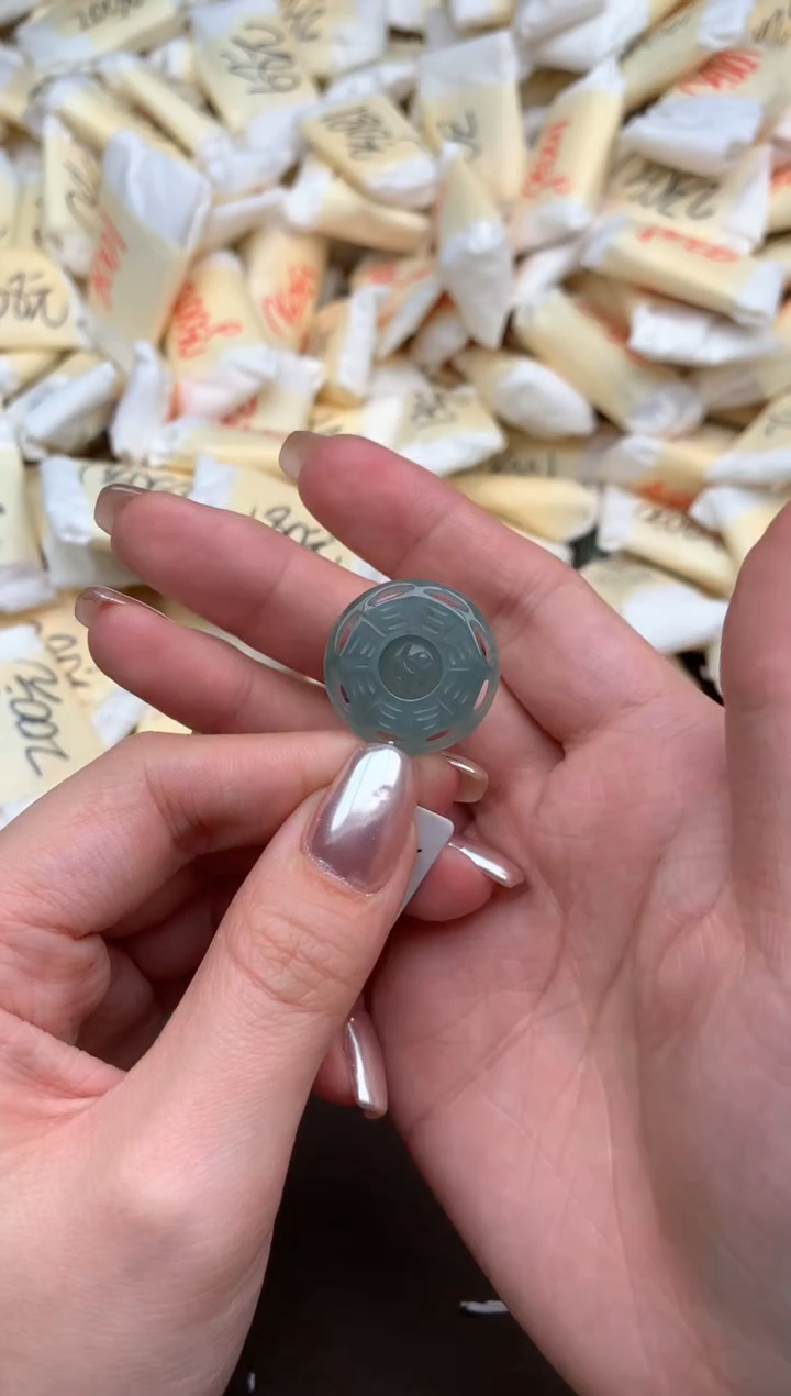 【闪购商品】翡翠挂件未镶嵌一