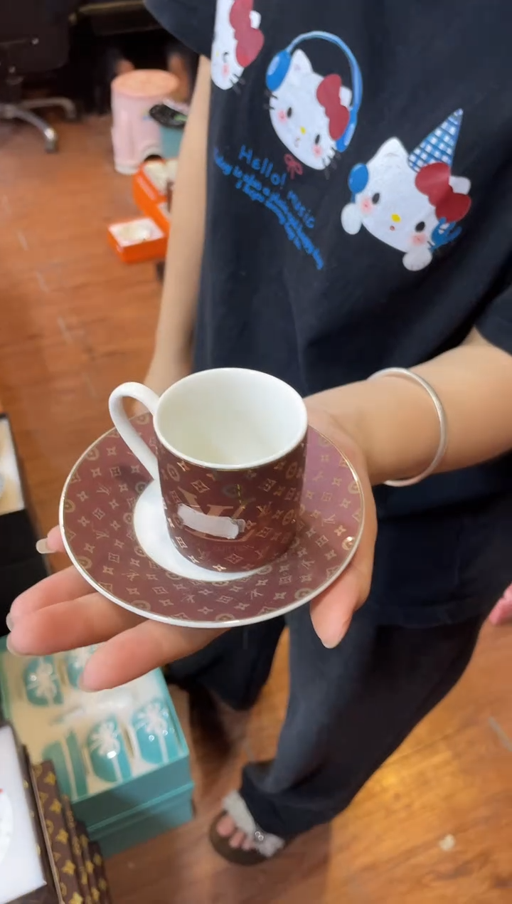 杯鸿辉家品牌瓷器，京东包邮！