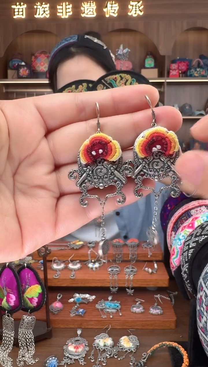 织绣扶光苗绣传承71