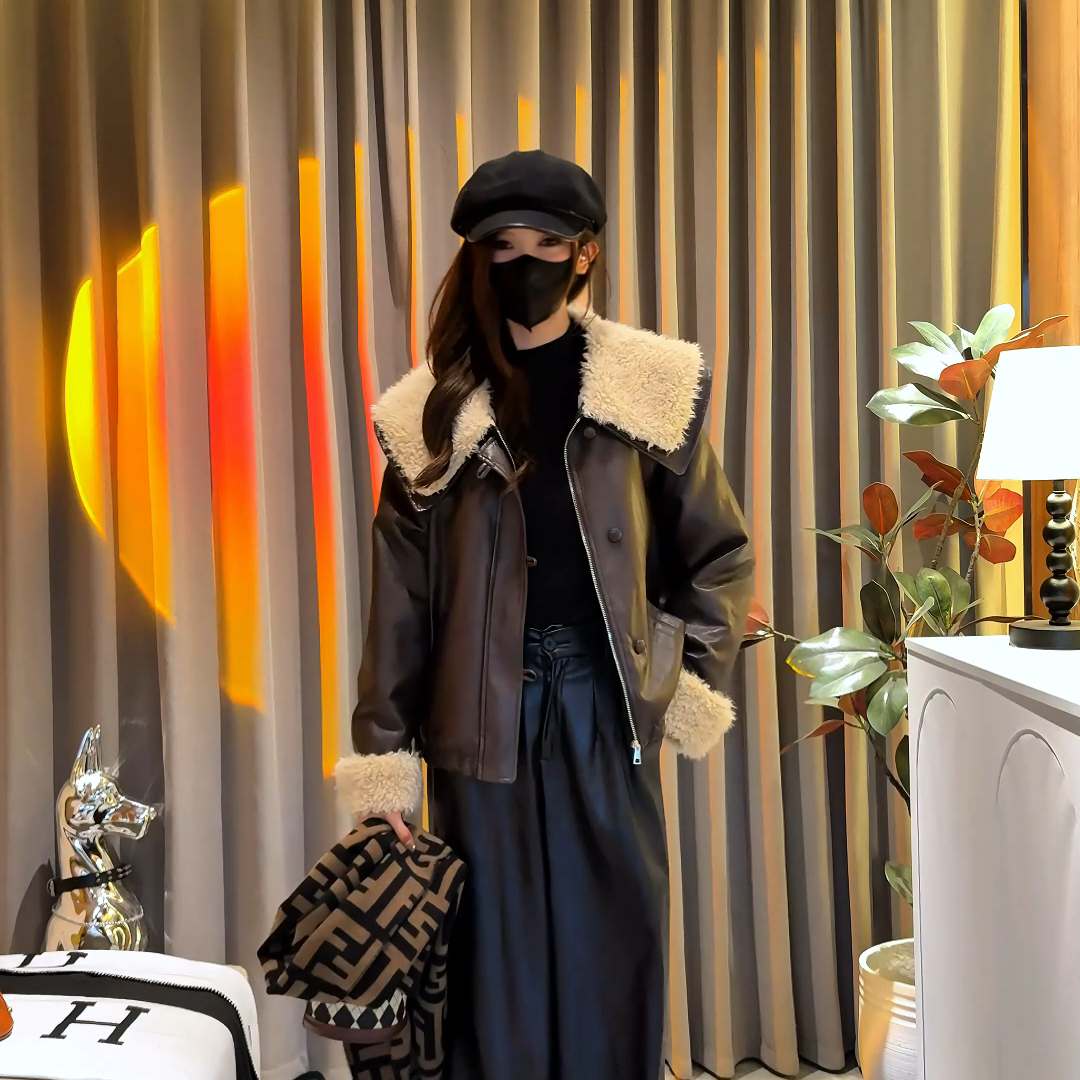 毛绒大翻领加绒加厚保暖皮衣外套女2025秋冬新款宽松显瘦上衣棉服