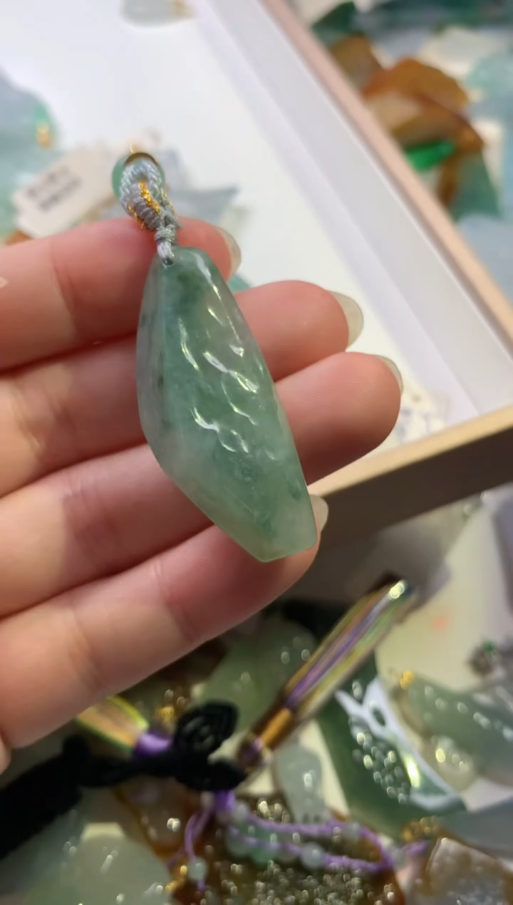 【闪购商品】翡翠颈饰未镶嵌吊坠