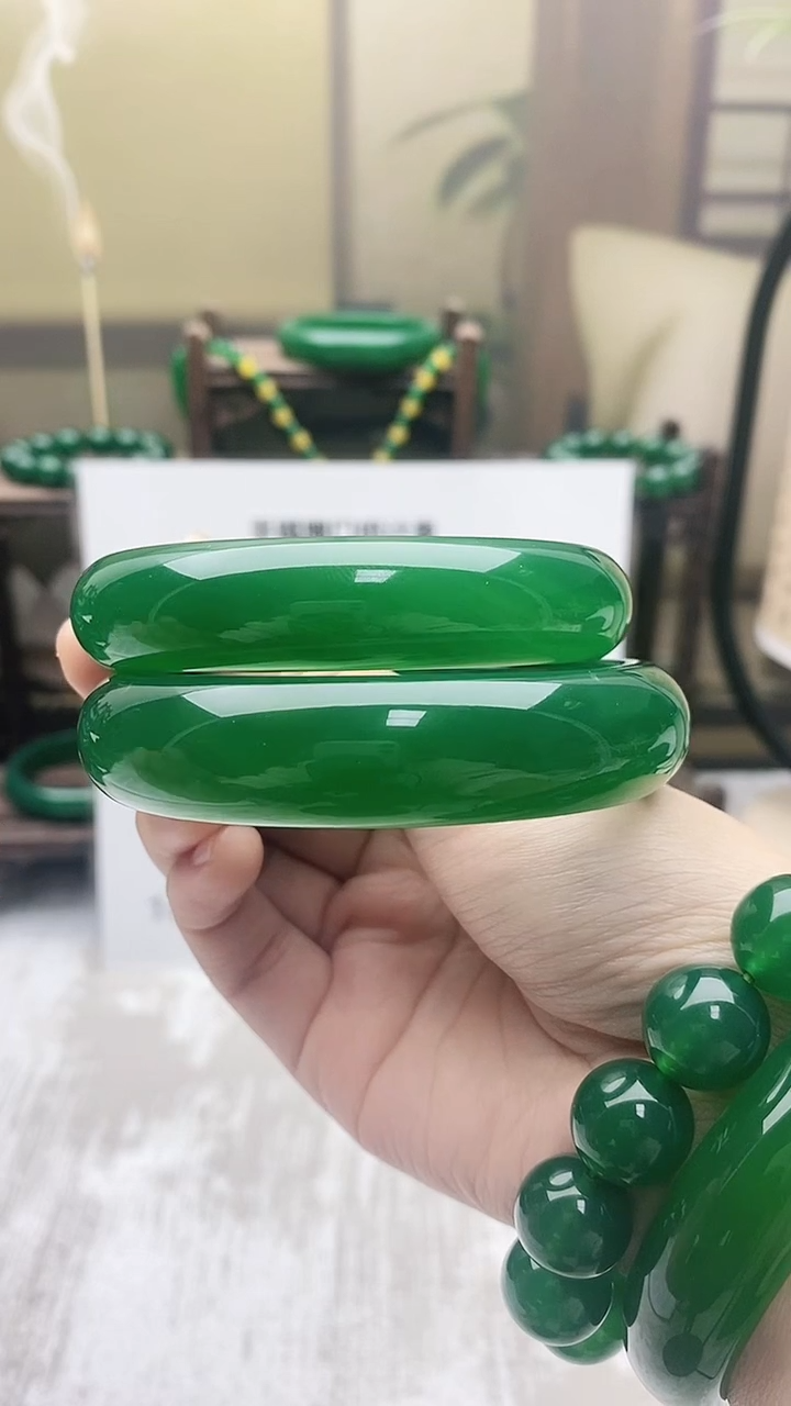 手镯玛瑙/玉髓未镶嵌用****61111