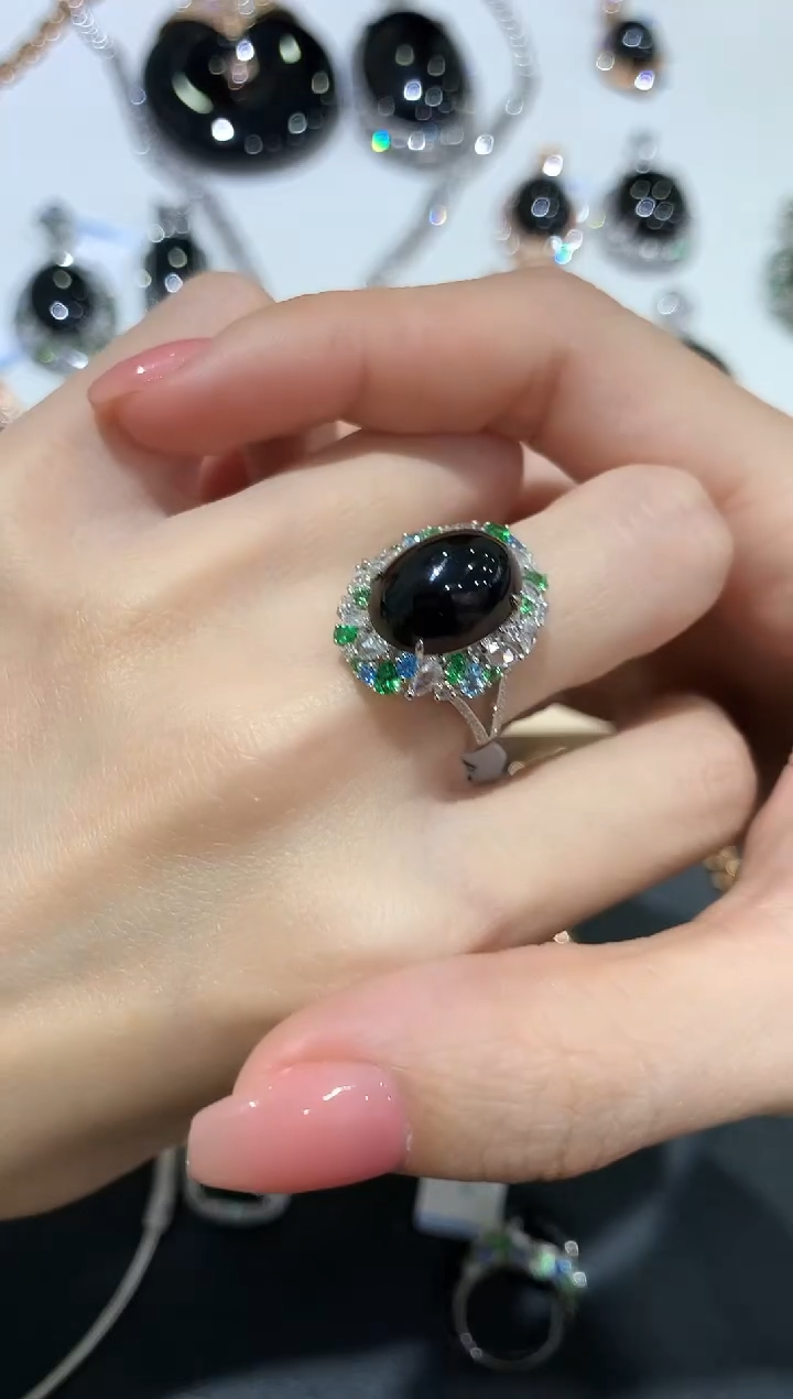 【闪购商品】翡翠颈饰18K金镶嵌团购1