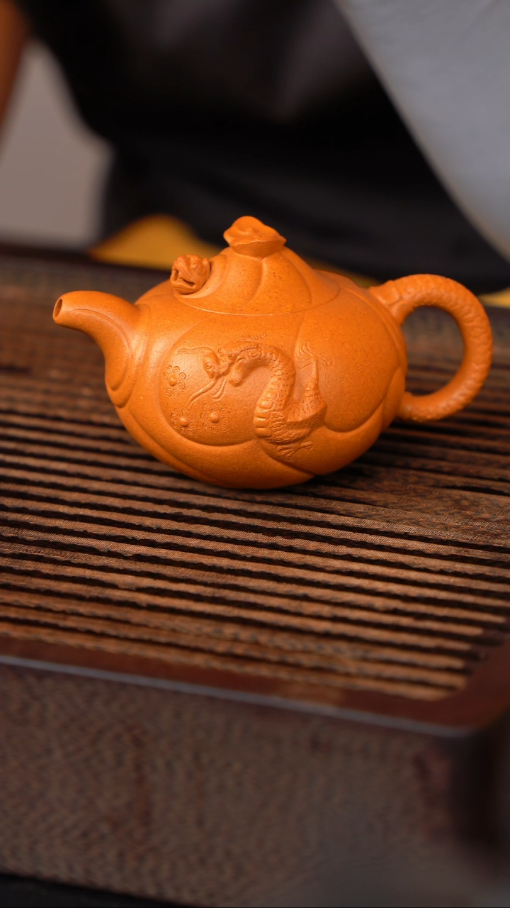 茶壶紫砂T****n黄金段鱼化龙