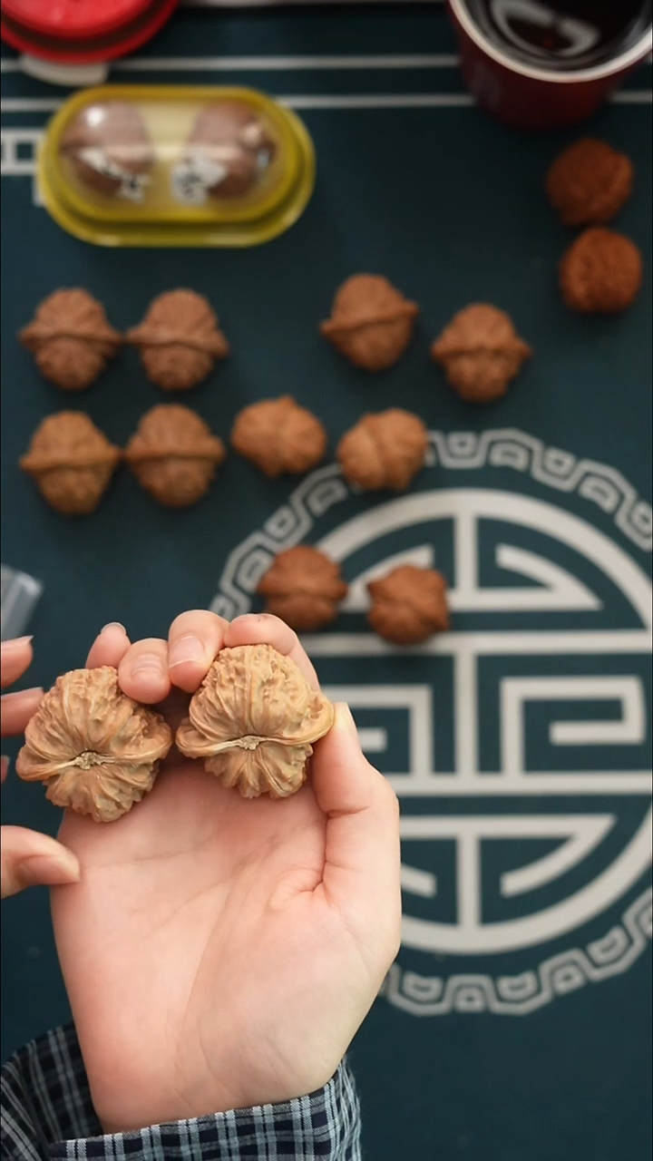 吊坠文玩核桃**三角白43微修