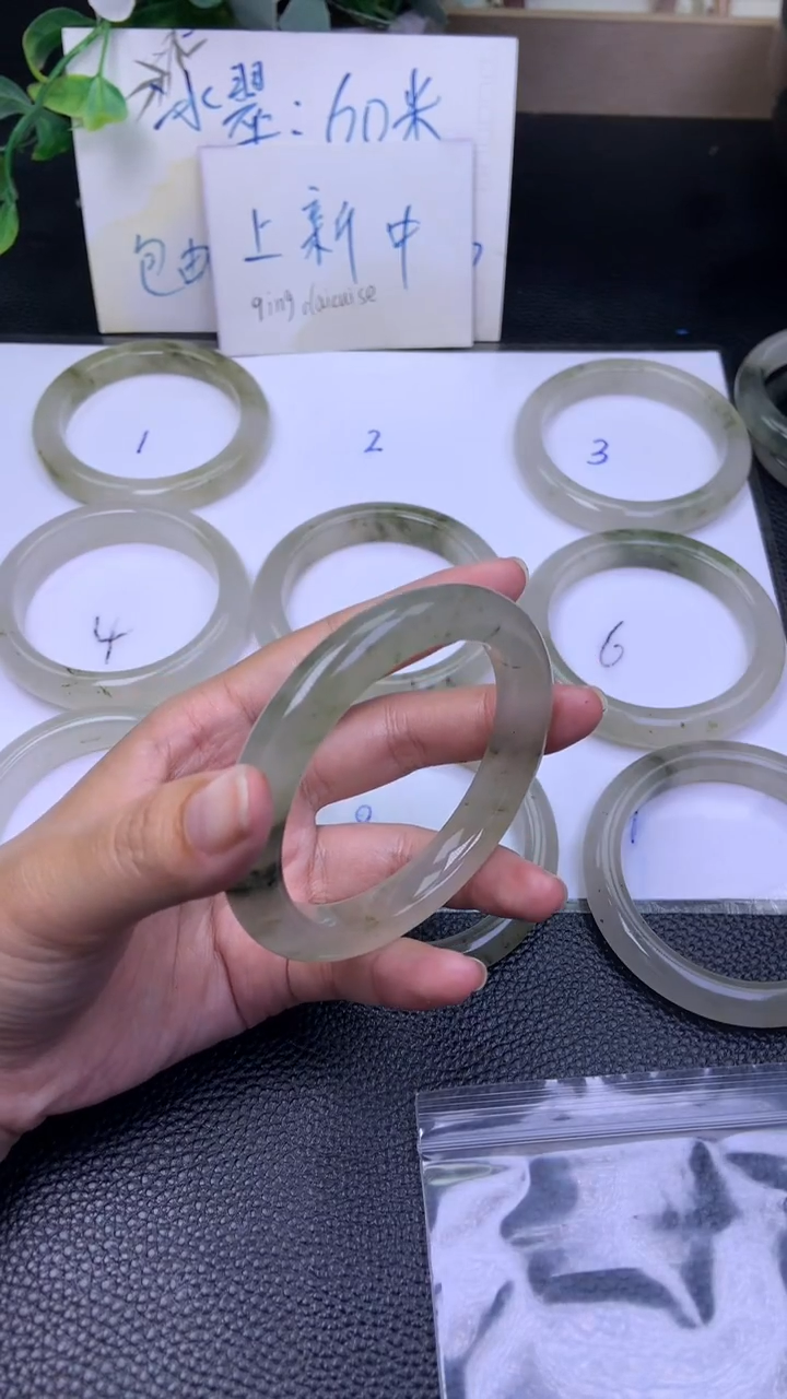 未镶嵌手镯石英质玉纯****辣 纯情丫头火辣辣