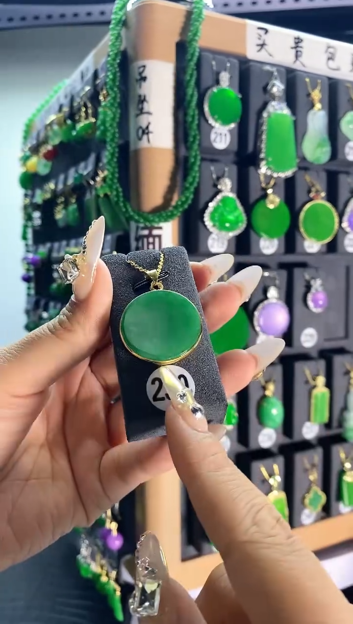 【闪购商品】翡翠耳饰银S925镶嵌230...