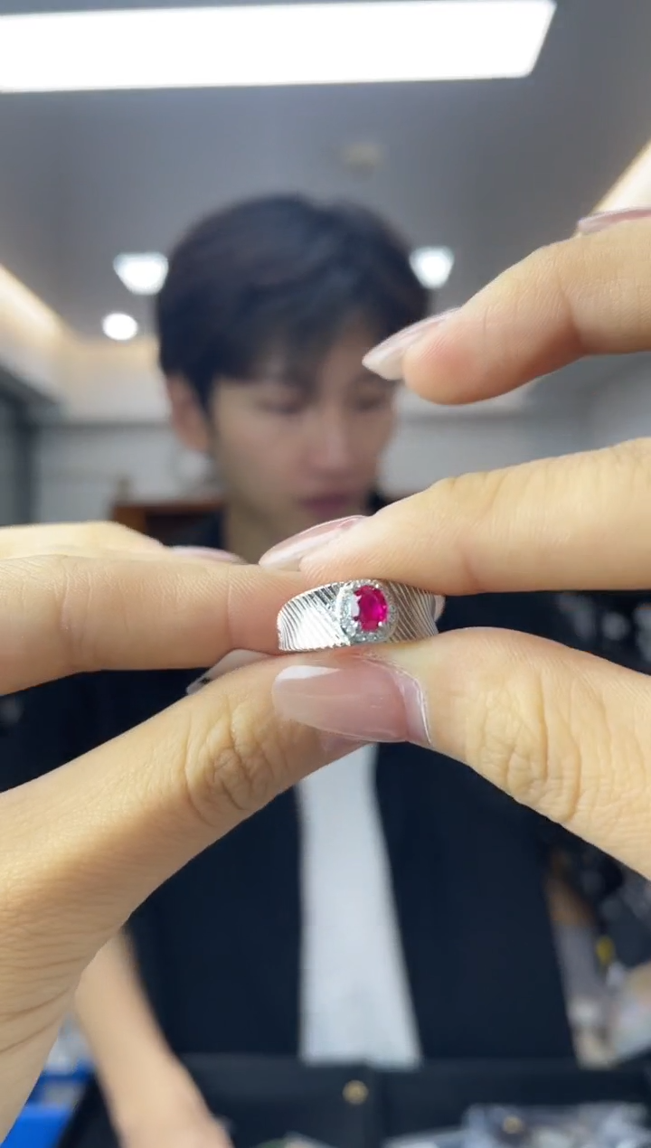 ·未镶嵌红宝石多样性一件发货