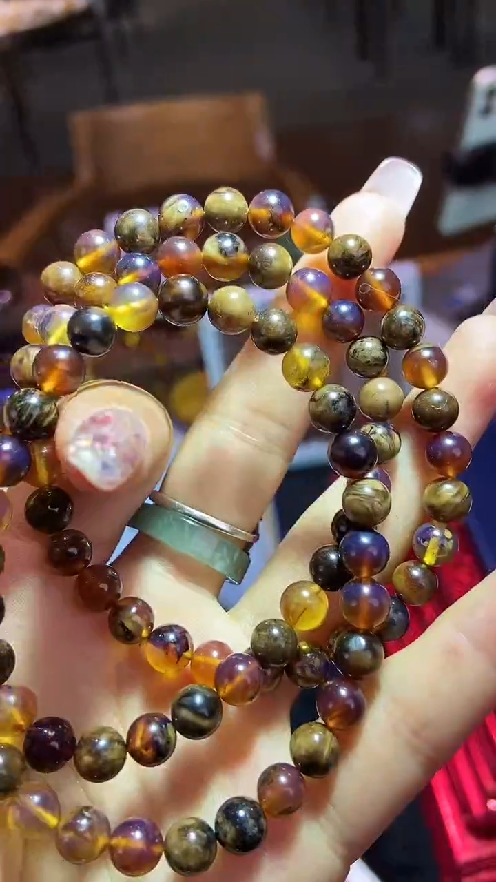 琥珀颈饰未镶嵌缅甸琥珀手串产品多样性发其一