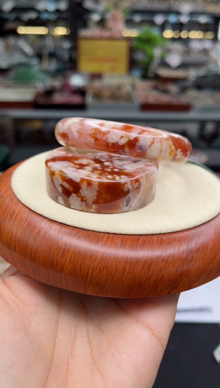 【闪购商品】石英质玉手镯未镶嵌54圈口（赠品镯心）2S9617