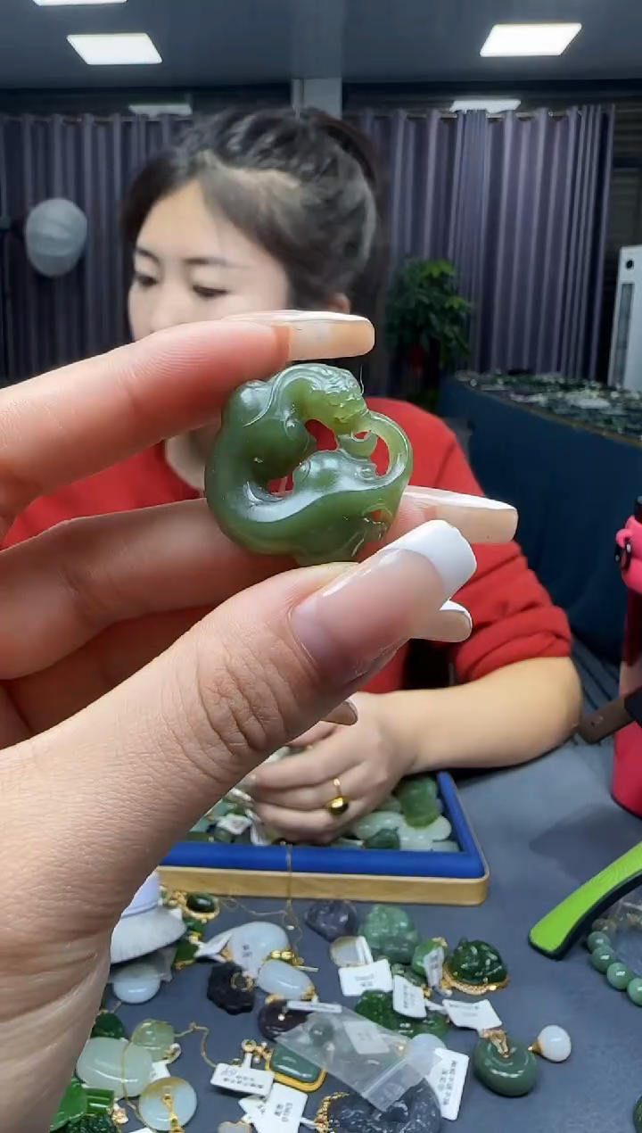 【闪购商品】和田玉挂件未镶嵌1