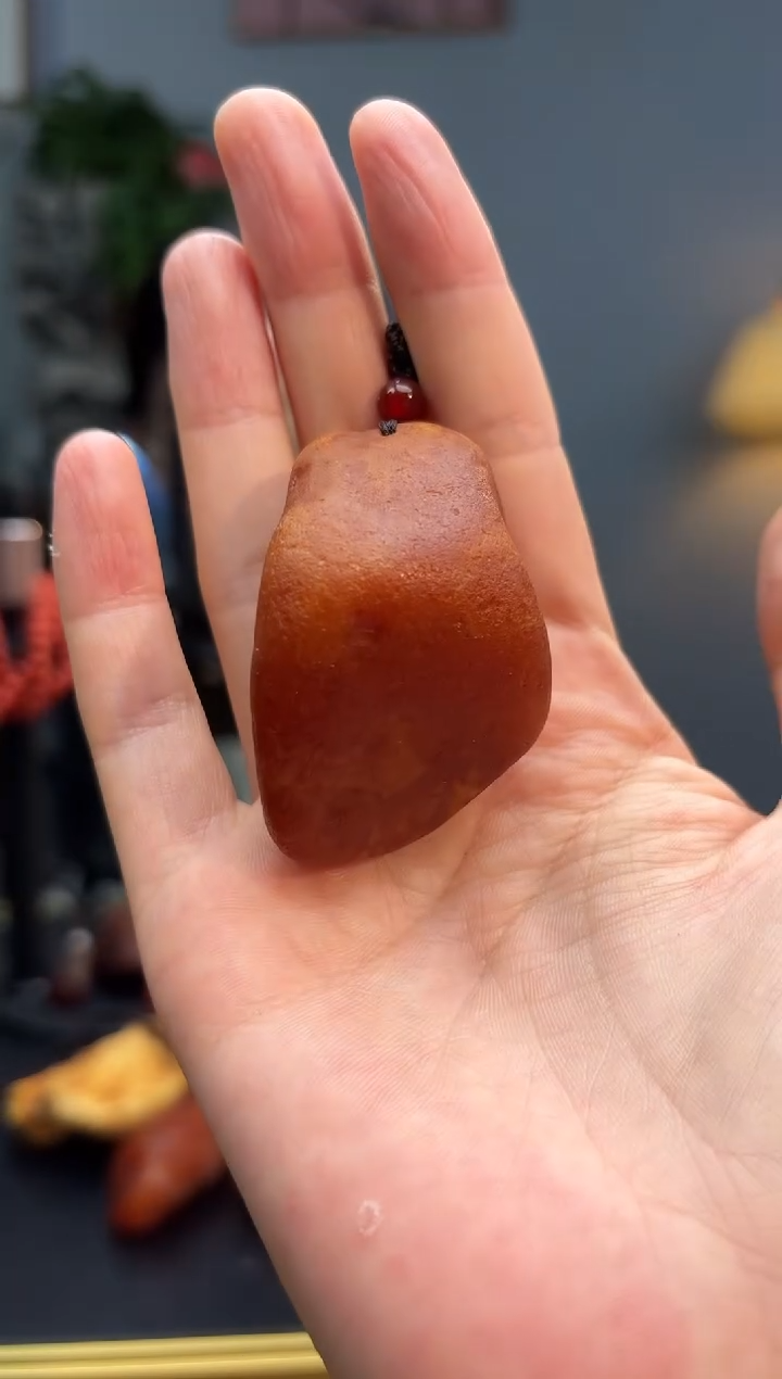 琥珀颈饰未镶嵌吊坠